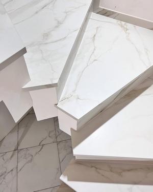 лестница из керамогранита