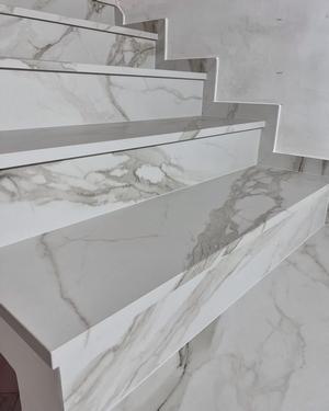 лестница из керамогранита