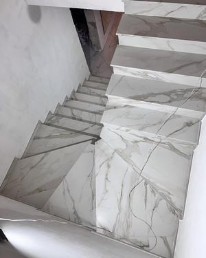 лестница из керамогранита