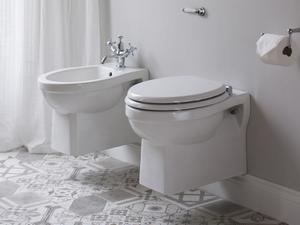 Пристенные и подвесные унитазы
