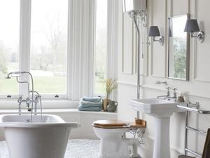 Унитазы с высоким бачком